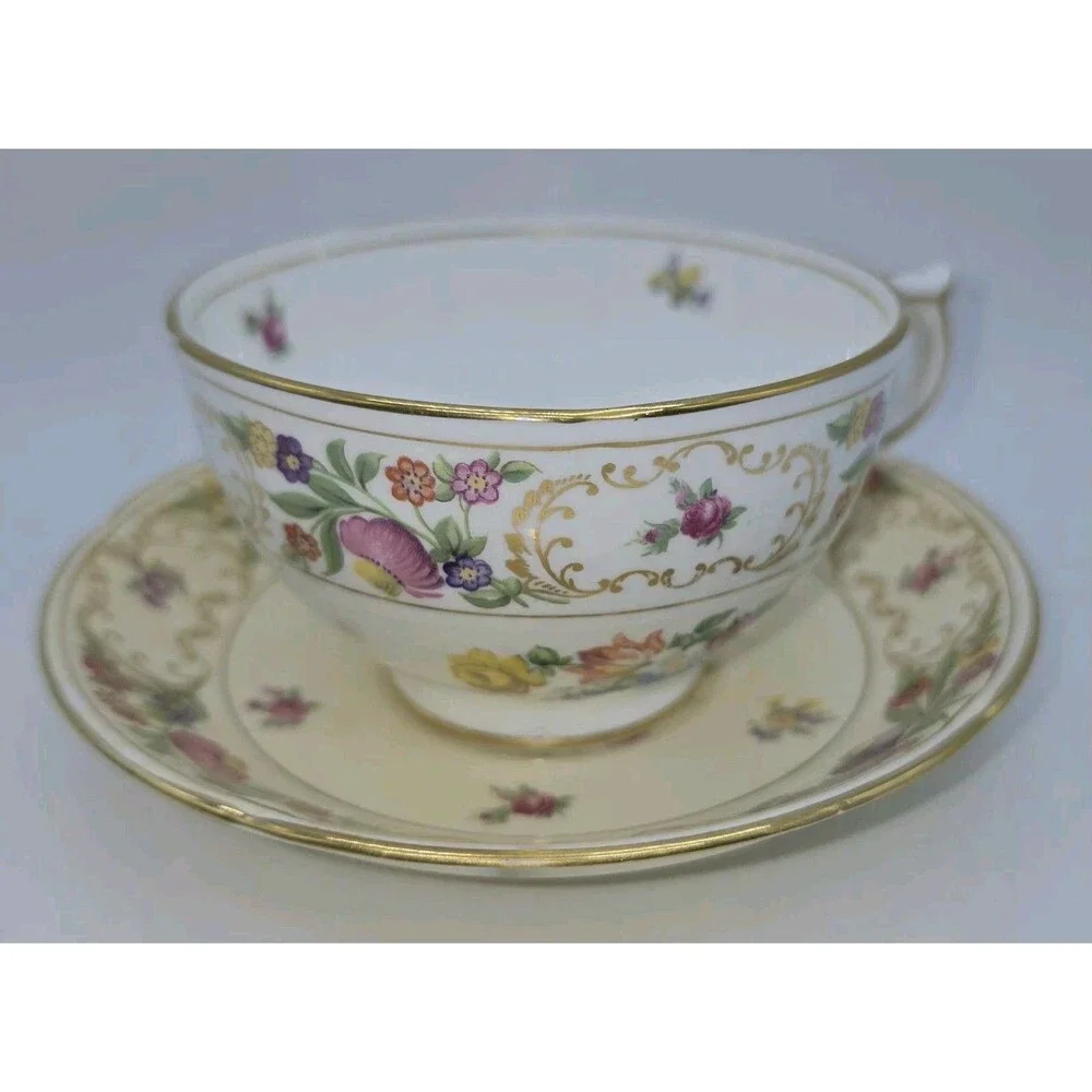 Hammersley Dresden Sprays Bone China Teacup Saucer Set Floral Gold Rim England
